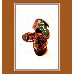 New Rare & Unique Women's Covered Toes Brown Sandals